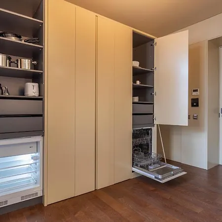 8 Building Apartmán