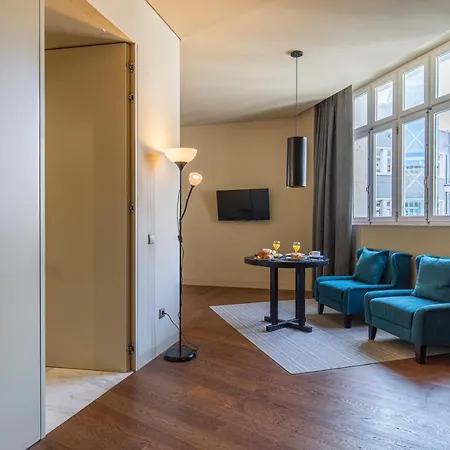 8 Building * Лиссабон