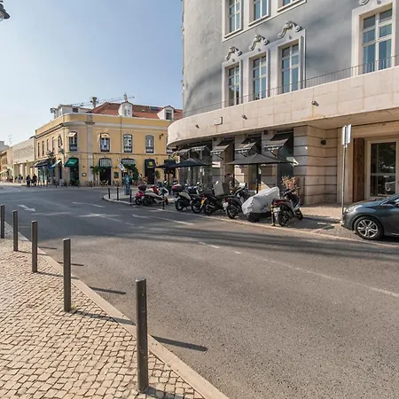 아파트 8 Building