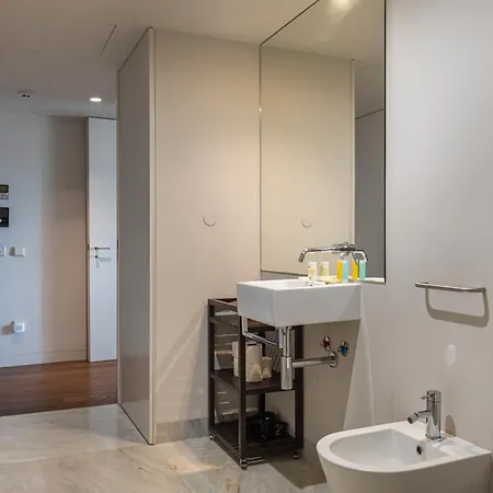 8 Building 리스본